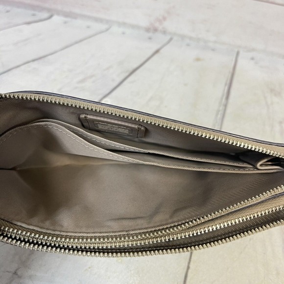 Coach Leather Wristlet Wallet Tan E1777-54052 - Picture 9 of 10